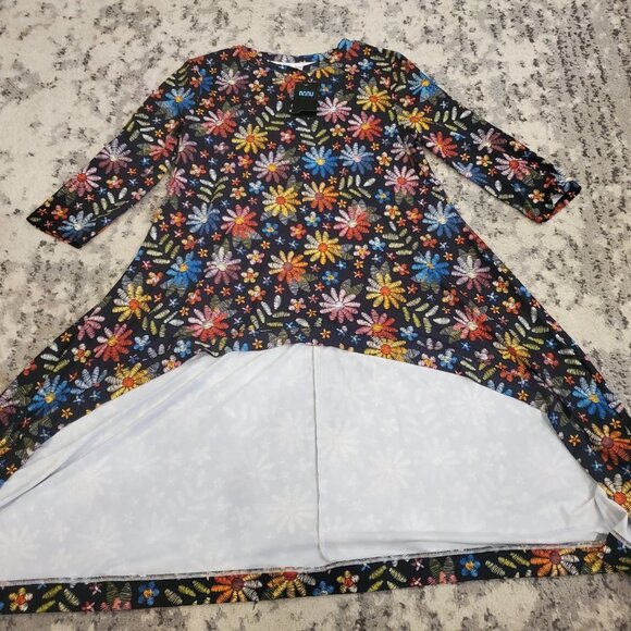 Nanu Asymmetrical Flowered Top || XL NWT - Picture 2 of 8